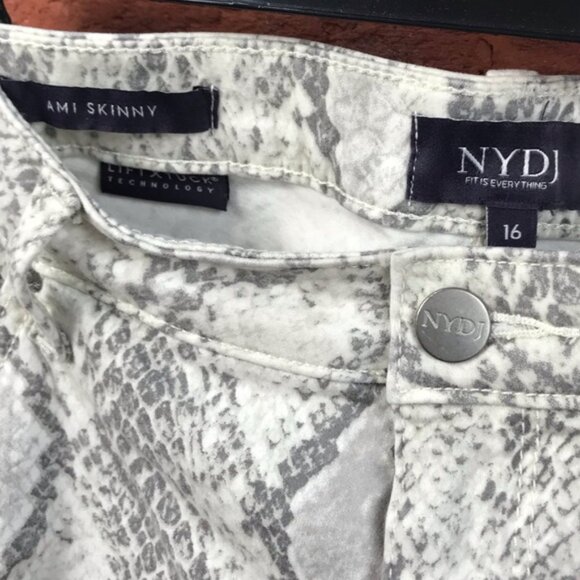 NYDJ NEW Ami High Rise Animal Snakeskin Print Jeans Slim Pant Stretch Gray  16 - Picture 4 of 16